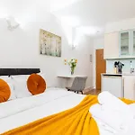 Clarges- Hsk Suites