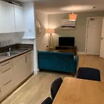 Modern Flat In Bromley By Bow
