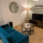 Modern Flat In Bromley By Bow