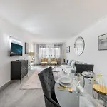 Posh Apartment With Terrace Over Harrods