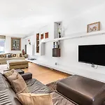 Regents Residence