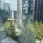 Spare Room In All-Female 2-Bedroom Flat-Female Only!