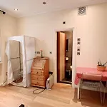 301 Self Contained Studio In Heart Of London