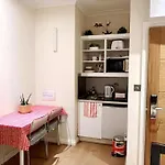 301 Self Contained Studio In Heart Of London