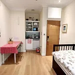 301 Self Contained Studio In Heart Of London
