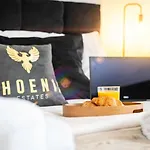Penthouse - Canary Wharf - 24 Hr Concierge, Gym, Hot Tub, Sauna, Balcony, Terrace