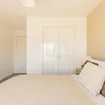 Elegant 2-Bedroom Flat In The Heart Of Wembley