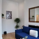 Cozy Apartment Sleep 5 In Berkely Bk3