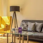 Serene 1Br Wimbledon Apt With Private Garden & Parking