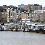 Chelsea House On The Thames