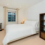 Estatesmen Chelsea Bridge Flat