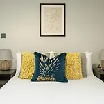 Peaceful Ground Floor Retreat With Garden