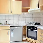 Luxury Apartment In London