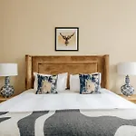 The Egerton - Luxury Apartments