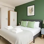 Relaxing Retreat By Ravenscourt Park - Stylish & Central