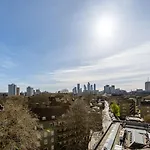 Guestready - Stylish Skyline Views, Central London