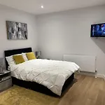 London Luxury Apartment - Fulham