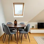 Lovely Flat Near Acton Town Tube Station