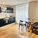 Cosy Studio In Clapham Old Town