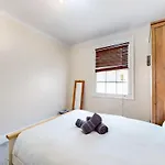 Quaint 2 Bedroom Flat -10 Min To Tower Bridge