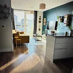 Lovely And Comfortable Flat In Chelsea.