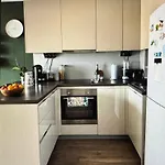 Lovely And Comfortable Flat In Chelsea.