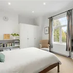 Beautiful 3 Bed In Leafy Hampstead