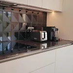 Luxury Apartment With Private Balcony In Zone 1