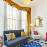 Gorgeous Regal Flat In London