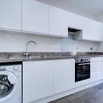 Hybrid Resi - Wandsworth Close To Clapham