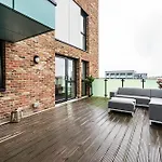 Chiswick Park 3 Bed 3 Bath West London - Parking