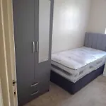 Housesleeps7-Parking-Garden-Citybreak-Peckham Arts