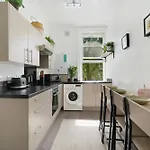 Peaceful 1Br In Notting Hill
