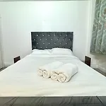 2 Bedroom Apartment Hosted By Amer