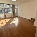 Nice Bell Street 2 Bedroom Flat A