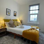 2 Bed Flat West Kensington/Fulham