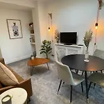 2 Bed Flat West Kensington/Fulham