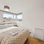 Sg, Elegant Suite In Paddington Central London