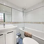 Sg, Elegant Suite In Paddington Central London