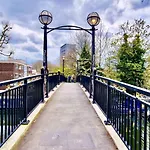 Canal View 3 Bed Flat - Little Venice!
