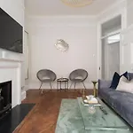 Newly Renovated 4 Bed Apartment In Marylebone - Sleeps 8