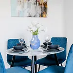 Regents Park View Apartments