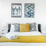 Regents Park View Apartments