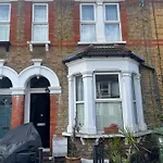 Peaceful London Retreat