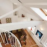Large Shoreditch 2/Dbl Bed Loft Apt