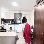 Cosy Studio - London