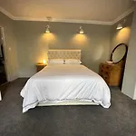 Large 1 Bd Period Garden Flat, Kings Cross - Camden