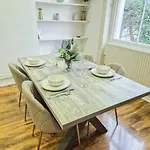 Stylish 2-Bedroom Apartment Near Abbey Road, Maida Vale