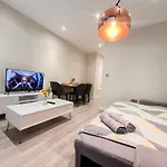 Chic 1-Bedroom Flat In Elephant & Castle, Near The Shard