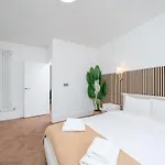 Stylish 2Br Apartment Near London Vauxhall